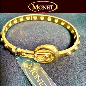 MONET retro gold tone belt buckle studded bangle bracelet size 7 3/4"  NWT